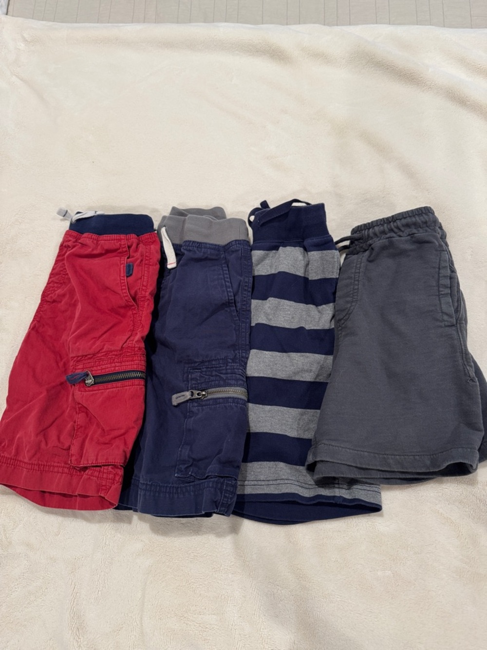 Hanna Andersson(3)/Zara(1) boys Shorts in Red, Navy, Gray, and striped. Size 6-7